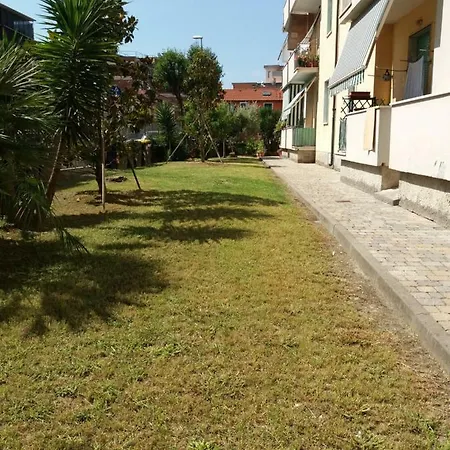 Appartamento Vacanze Lida Marina Di Carrara Exterior foto